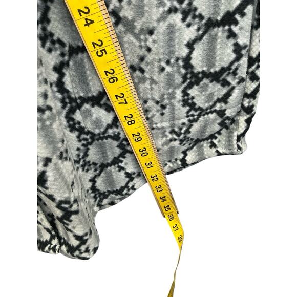 SIMPLY SOUTHERN Shacket - Snake Gray/Black- Size XL -New NWT - Picture 7 of 11